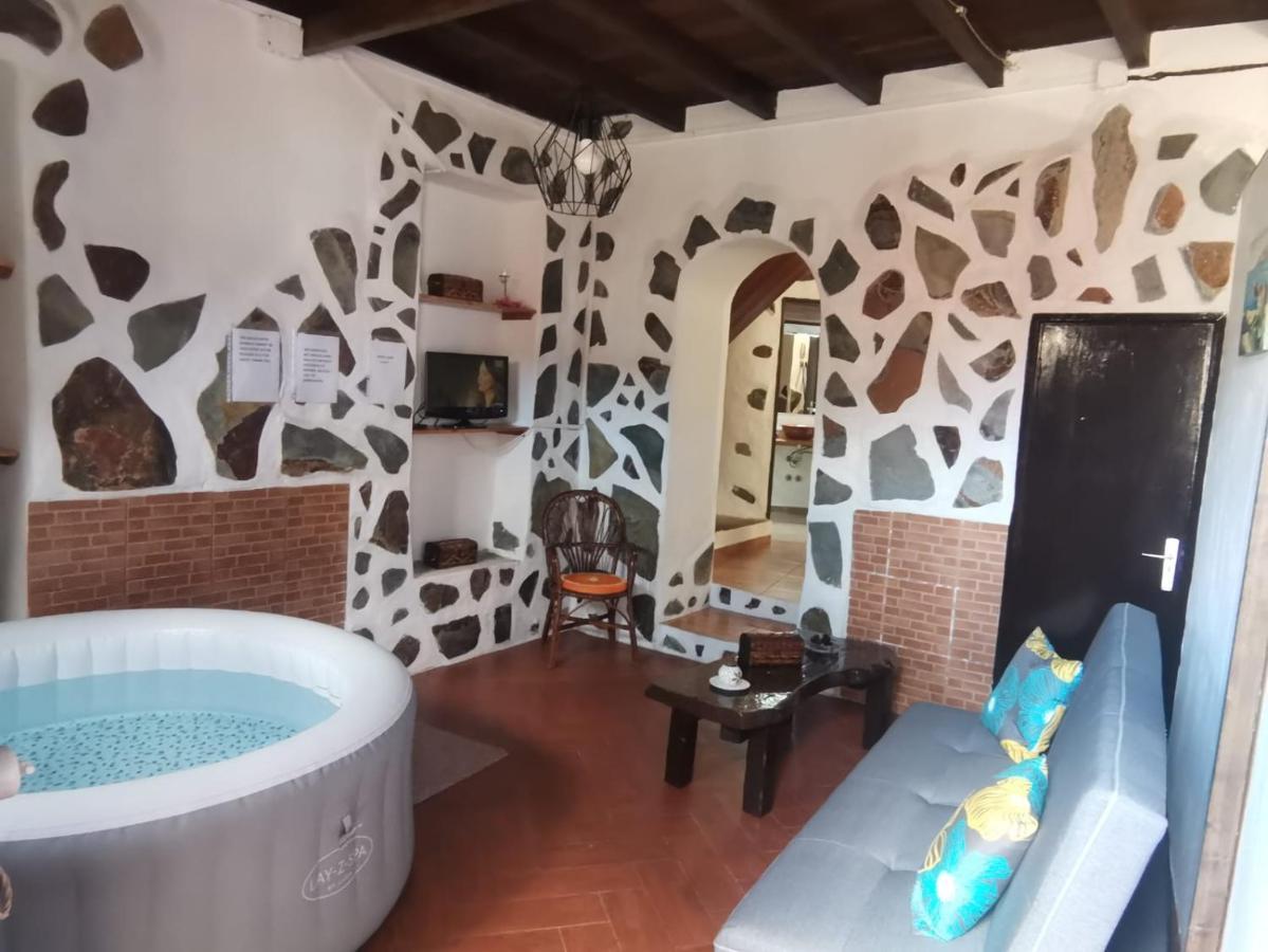 הוילה לוס ריאלחוס Casita Rural Con Jacuzzi Climatizado. מראה חיצוני תמונה