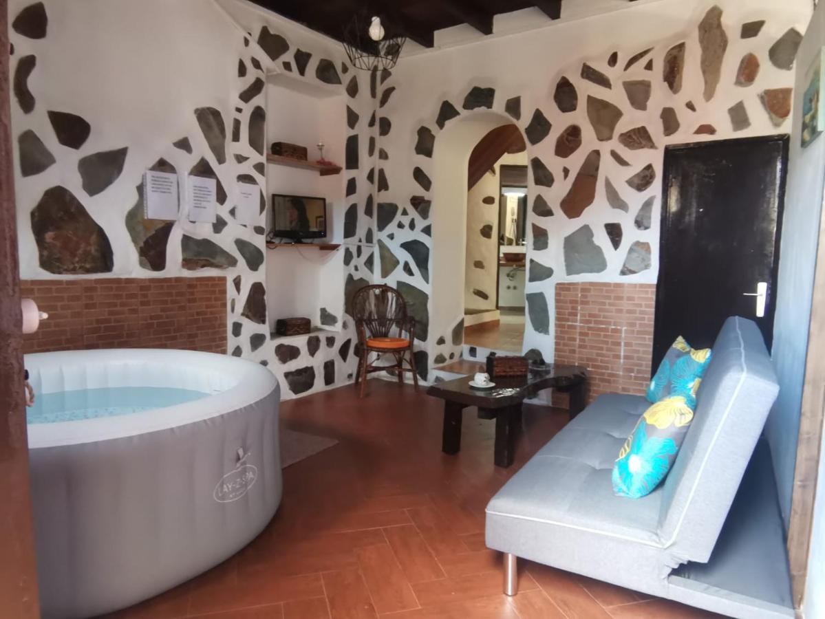 הוילה לוס ריאלחוס Casita Rural Con Jacuzzi Climatizado. מראה חיצוני תמונה